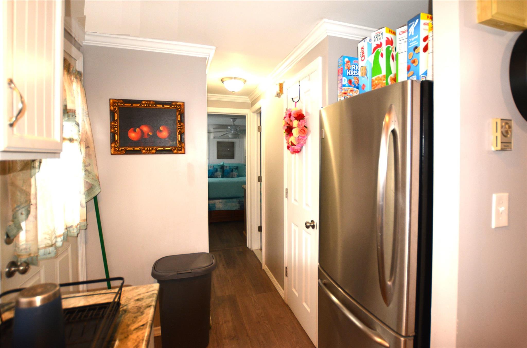 77 Village Circle W Cir, Manorville, New York image 8