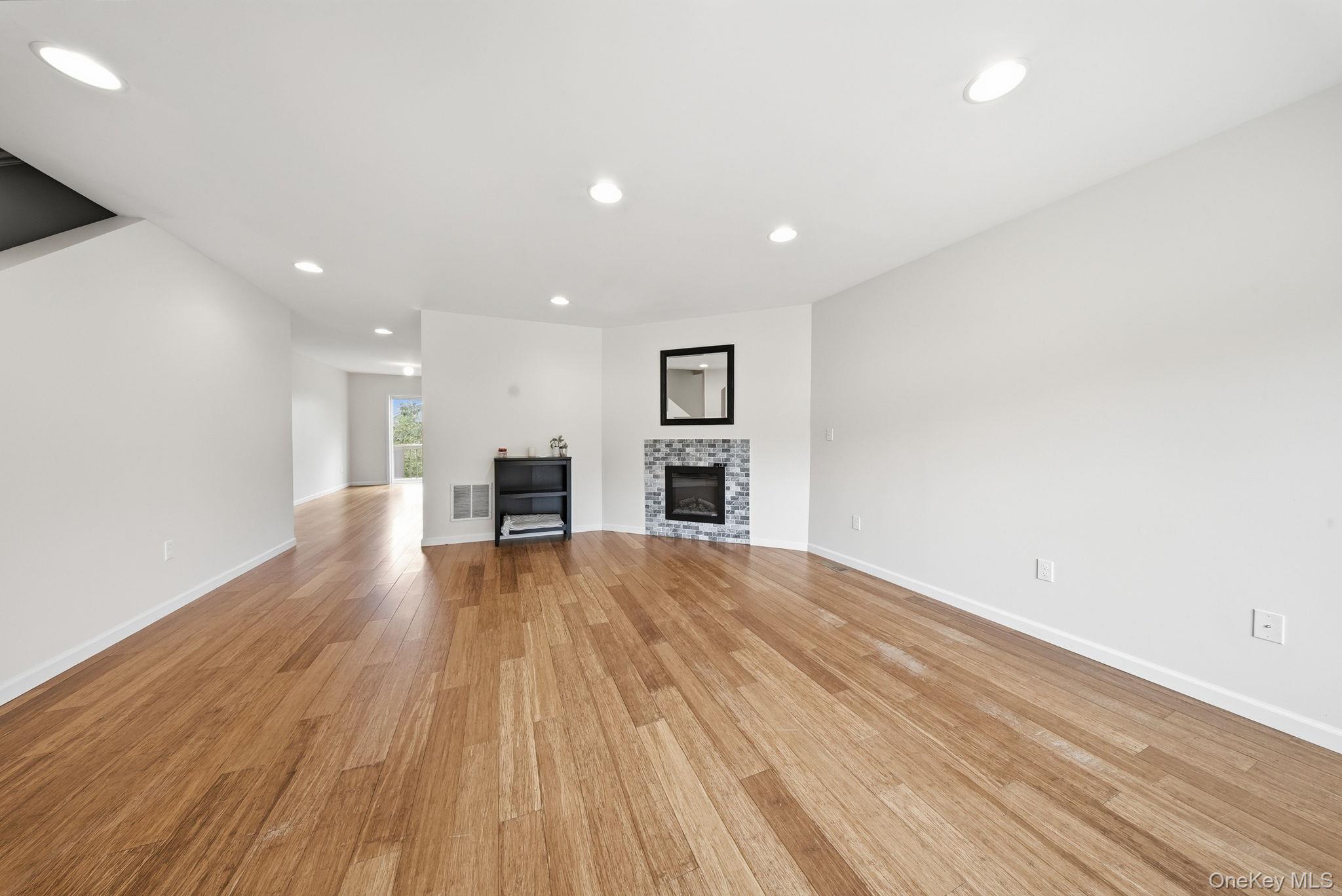 2 Deerfield Court