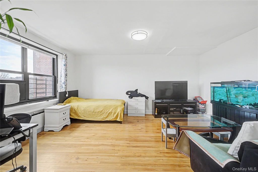 Photo of 7345 210th Street #6D, Oakland Gardens, NY 11364 (MLS # 978623)