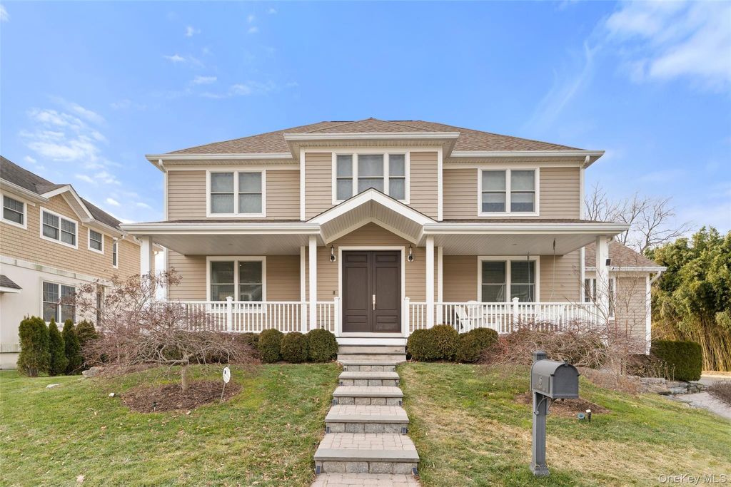 Photo of 16 Fairlawn Avenue, Dobbs Ferry, NY 10522 (MLS # 918069)