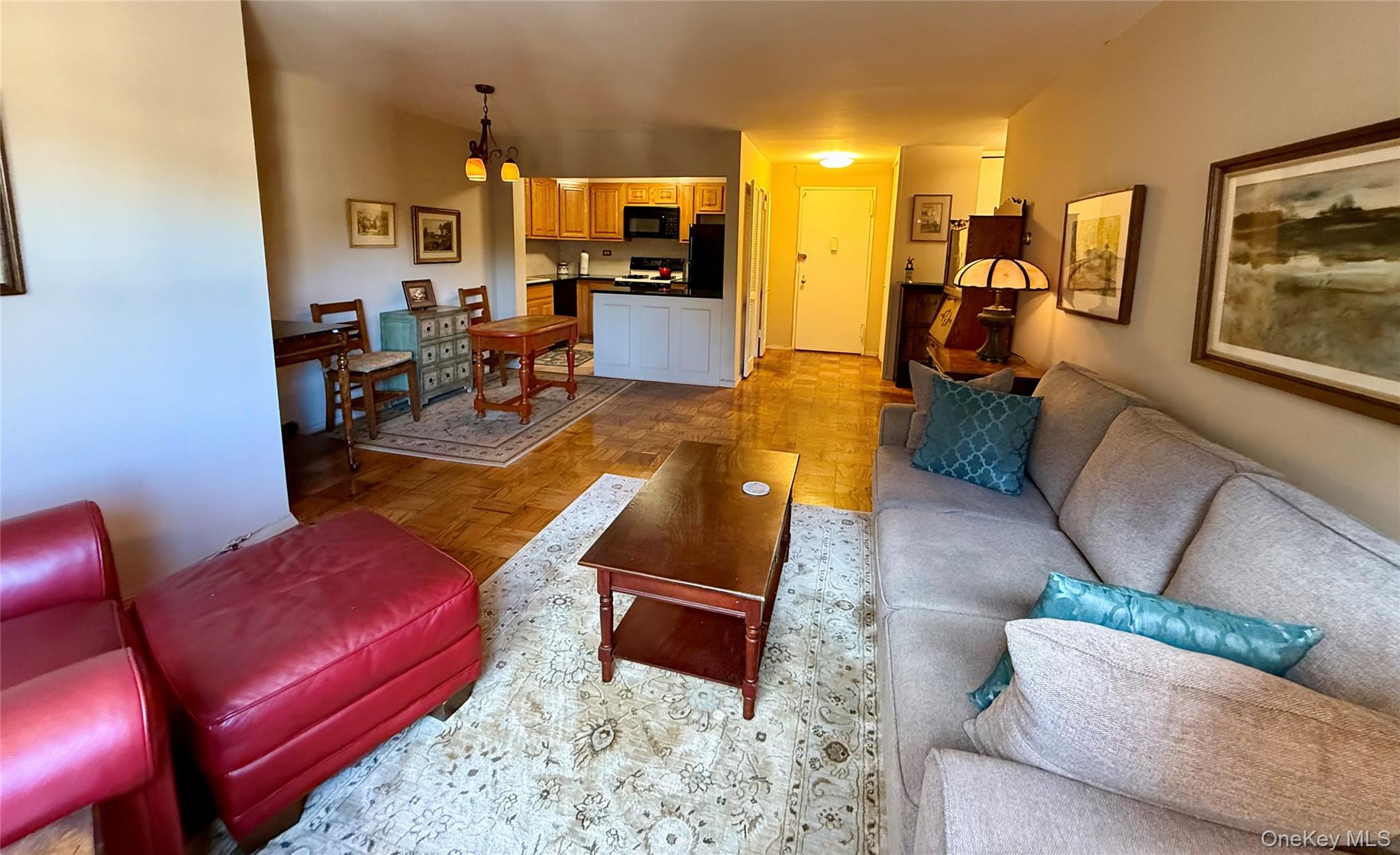 100 E Hartsdale Avenue 7RE