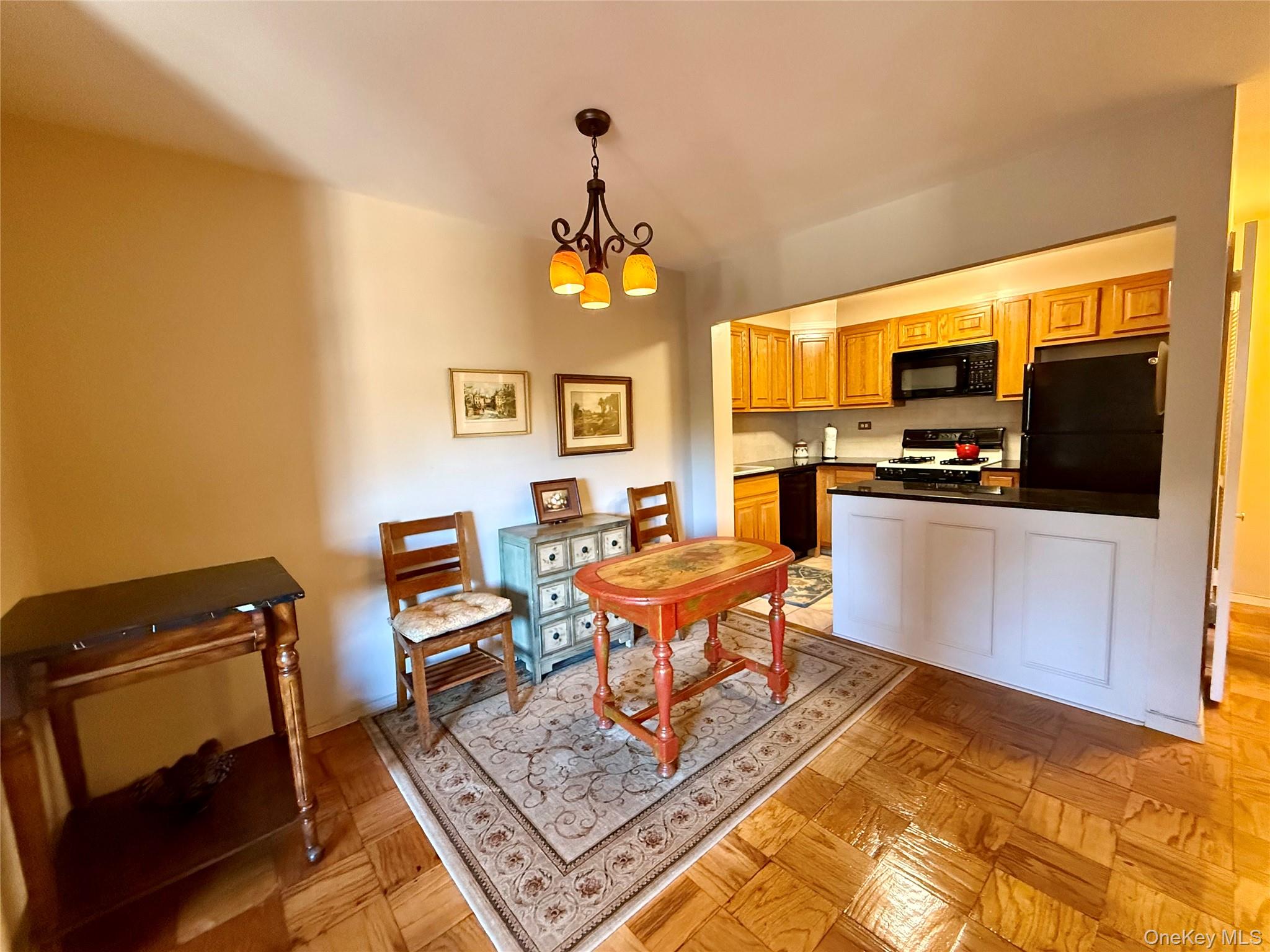 100 E Hartsdale Avenue 7RE