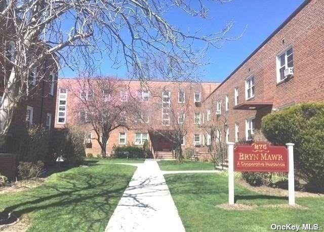 275 Maple Avenue #4-G, Rockville Centre NY 11570