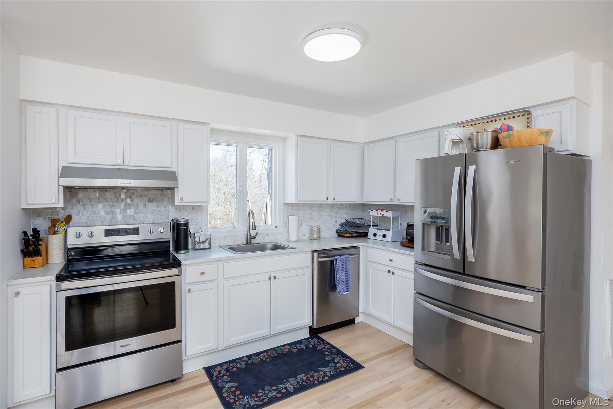 Calverton, New York 11933, United States, 4 Bedrooms Bedrooms, ,2 BathroomsBathrooms,Residential,Active,125640