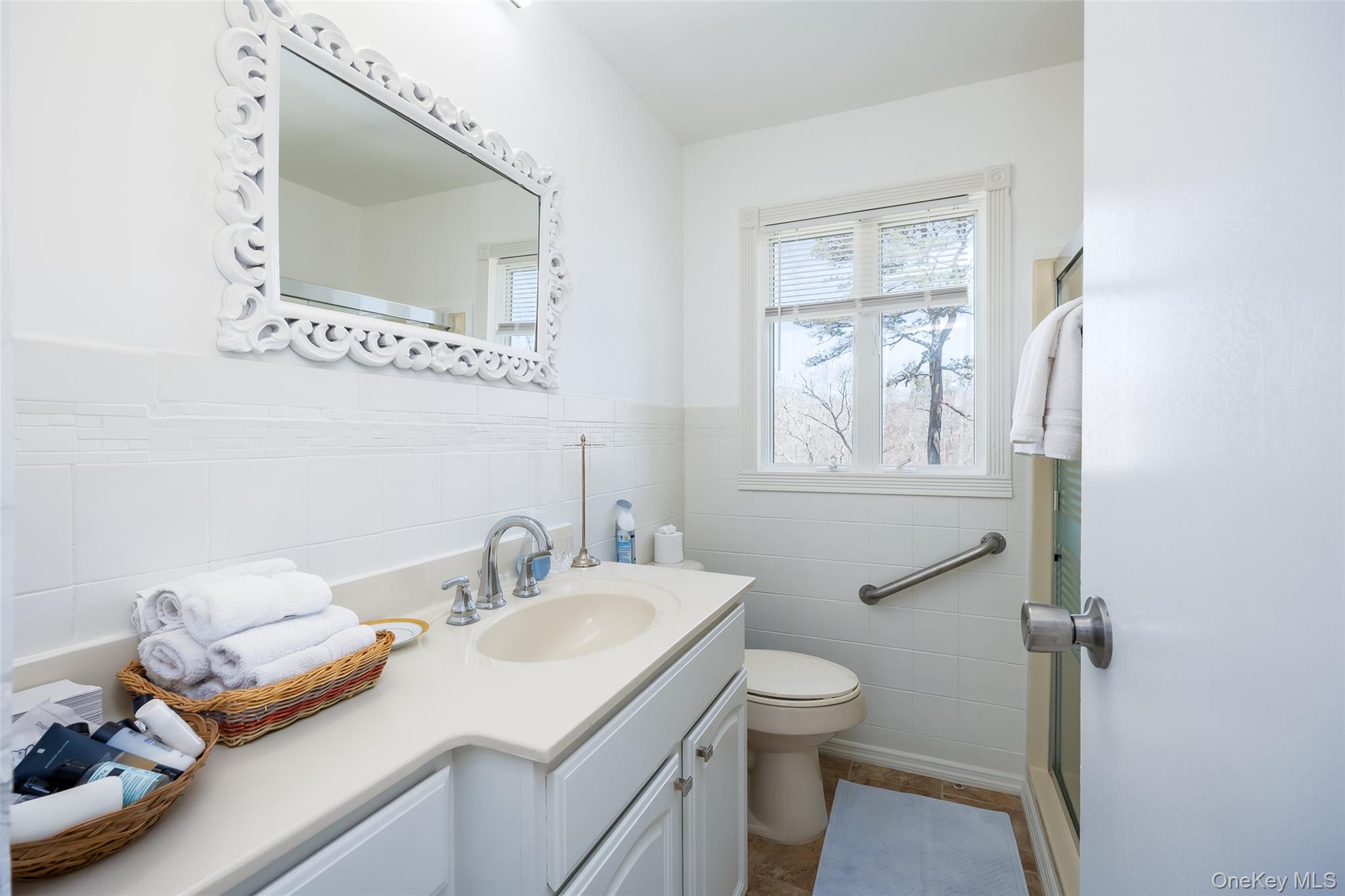 Calverton, New York 11933, United States, 4 Bedrooms Bedrooms, ,2 BathroomsBathrooms,Residential,Active,125640