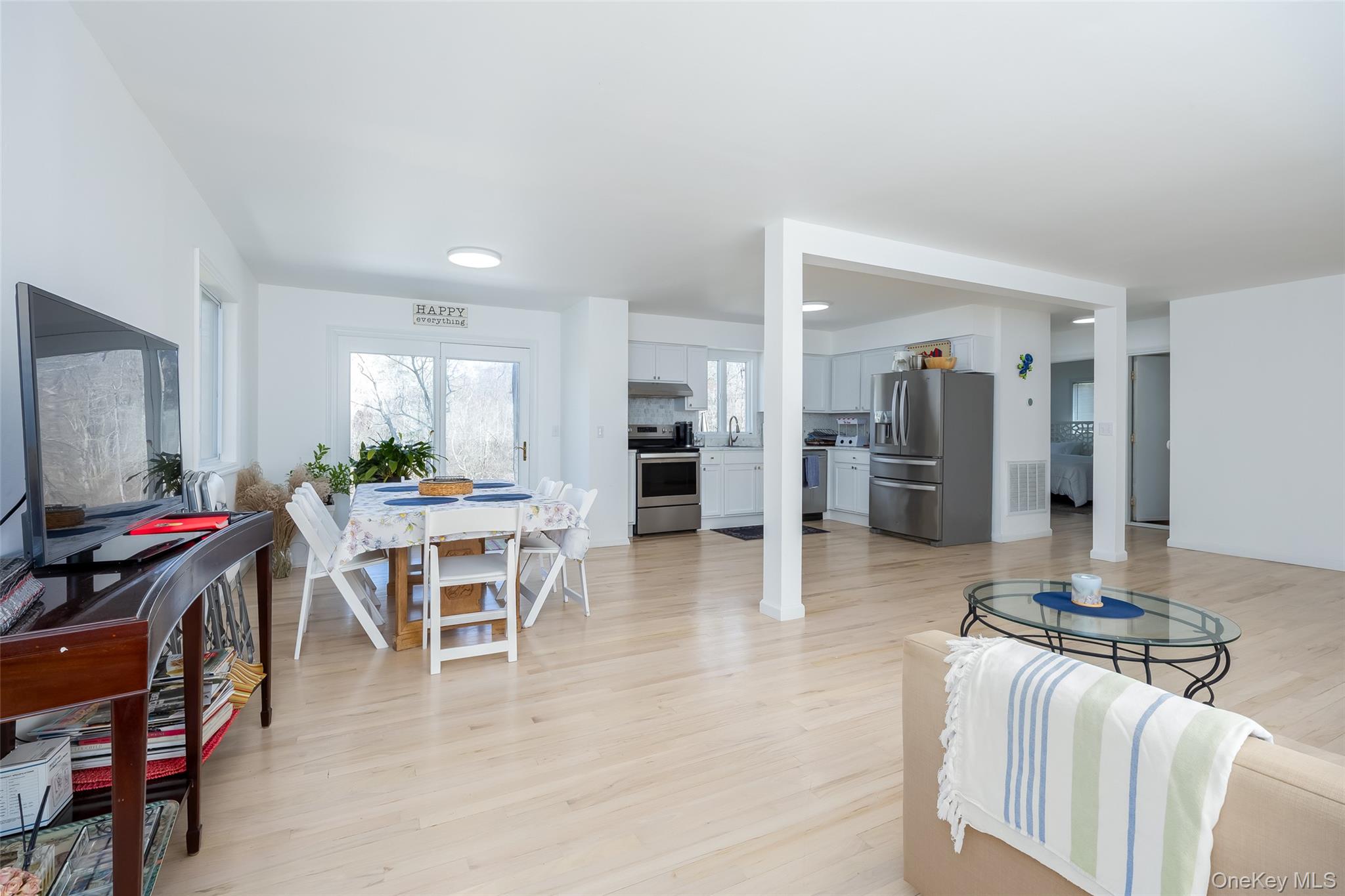 Calverton, New York 11933, United States, 4 Bedrooms Bedrooms, ,2 BathroomsBathrooms,Residential,Active,125640