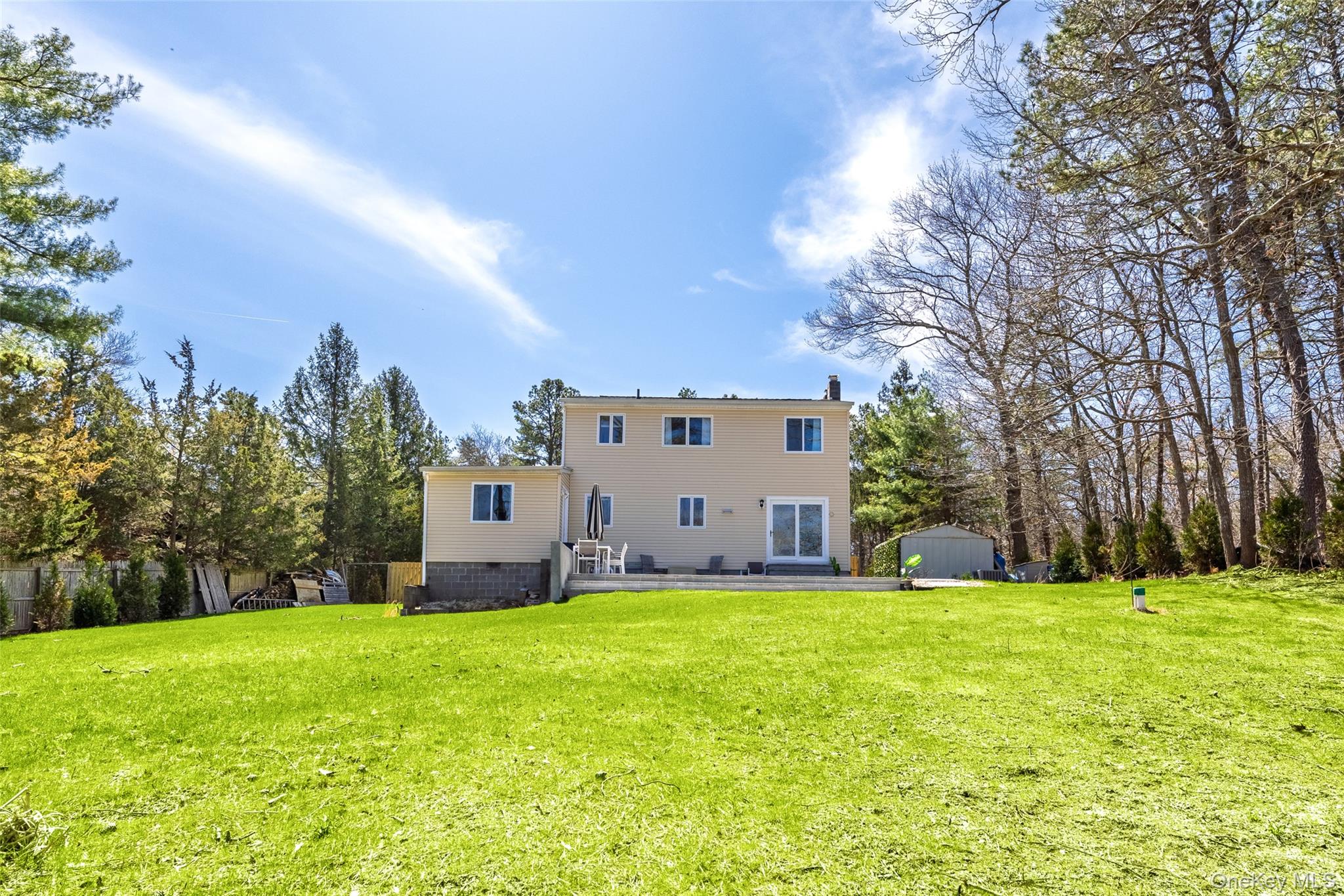 Calverton, New York 11933, United States, 4 Bedrooms Bedrooms, ,2 BathroomsBathrooms,Residential,Active,125640