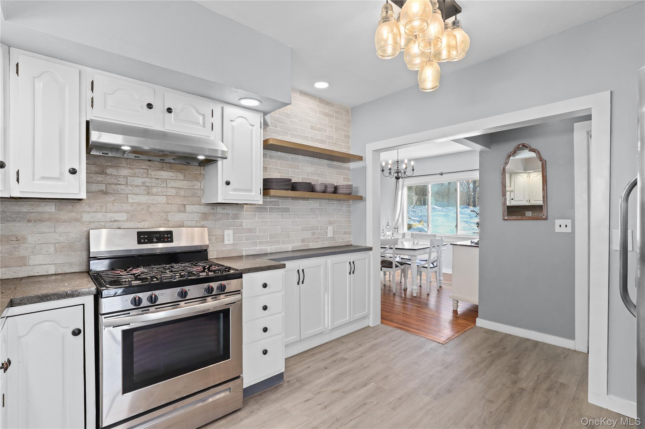 81 N Washington Avenue