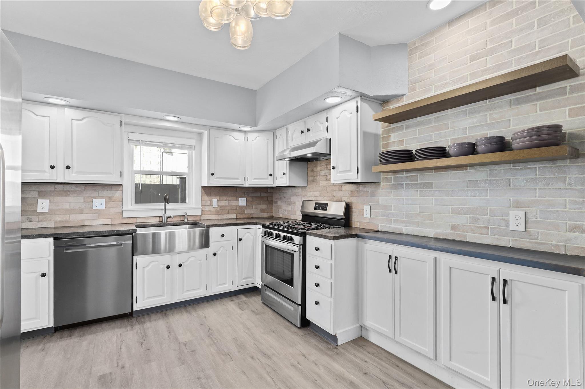 81 N Washington Avenue