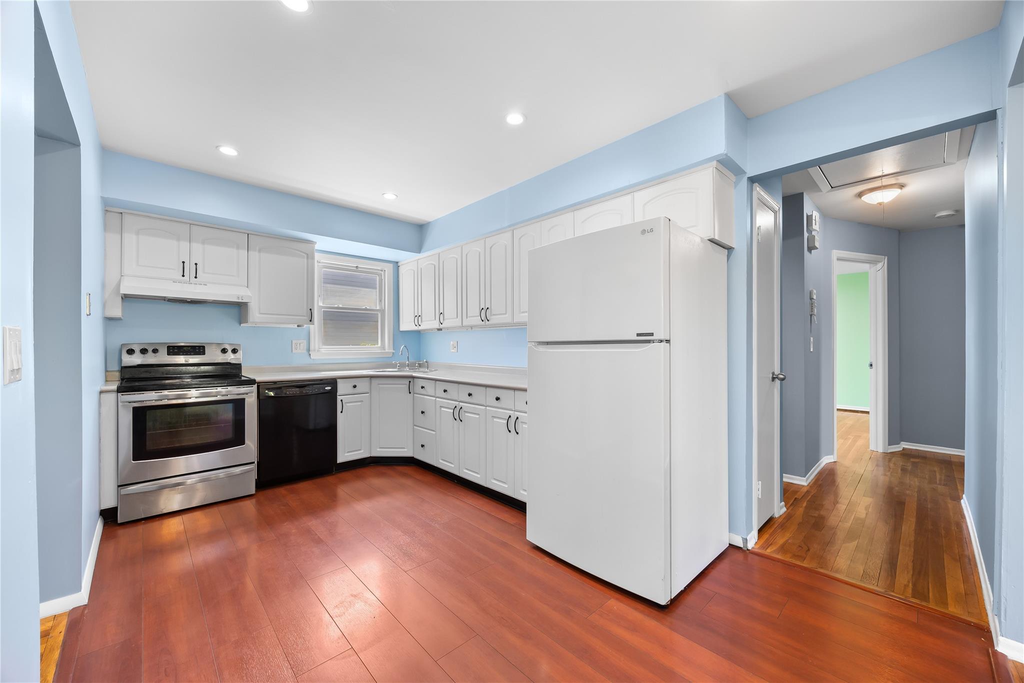 267 10th Street, Bethpage, New York image 8