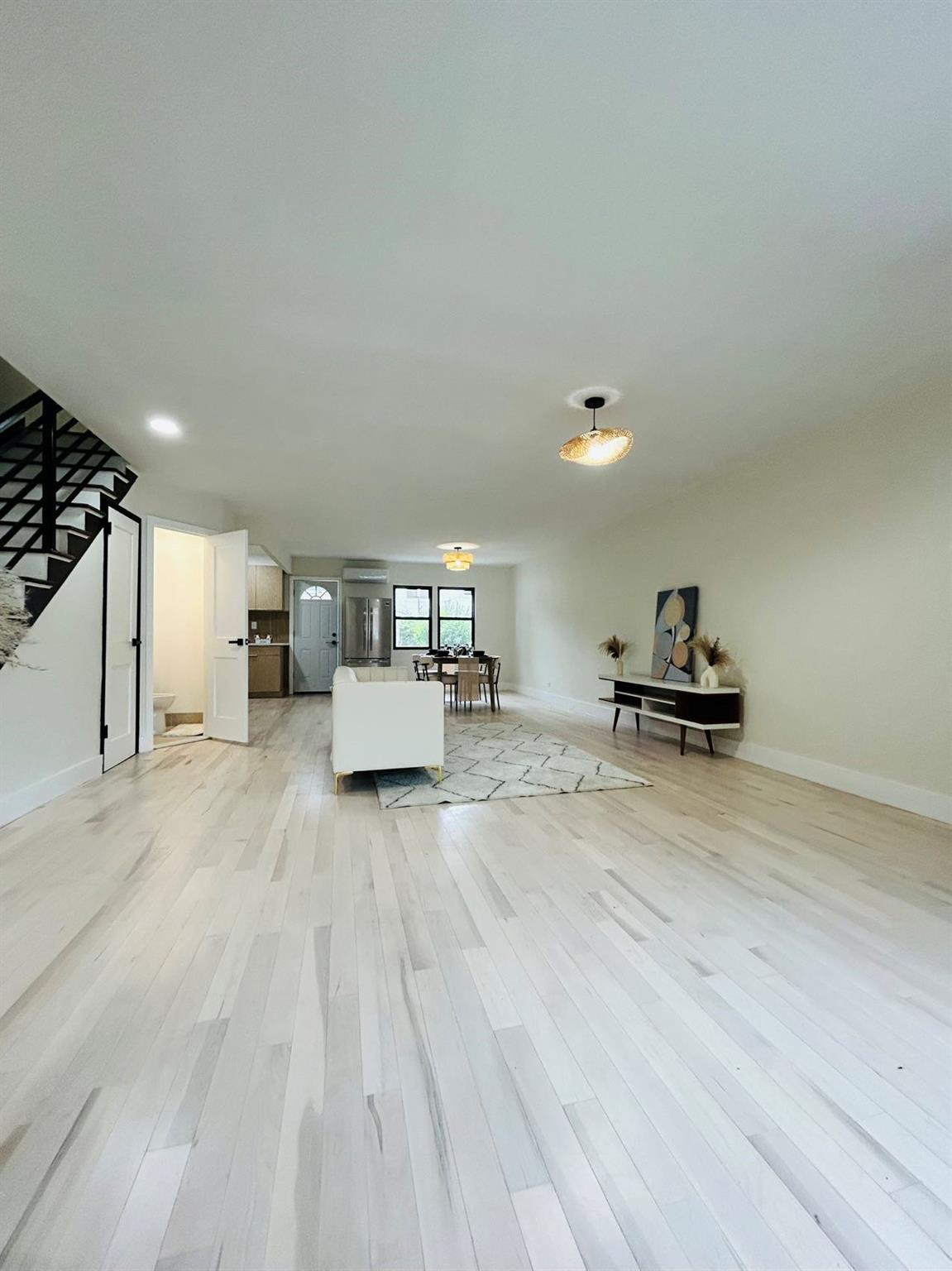 69-14 198th Street, Fresh Meadows, New York image 27