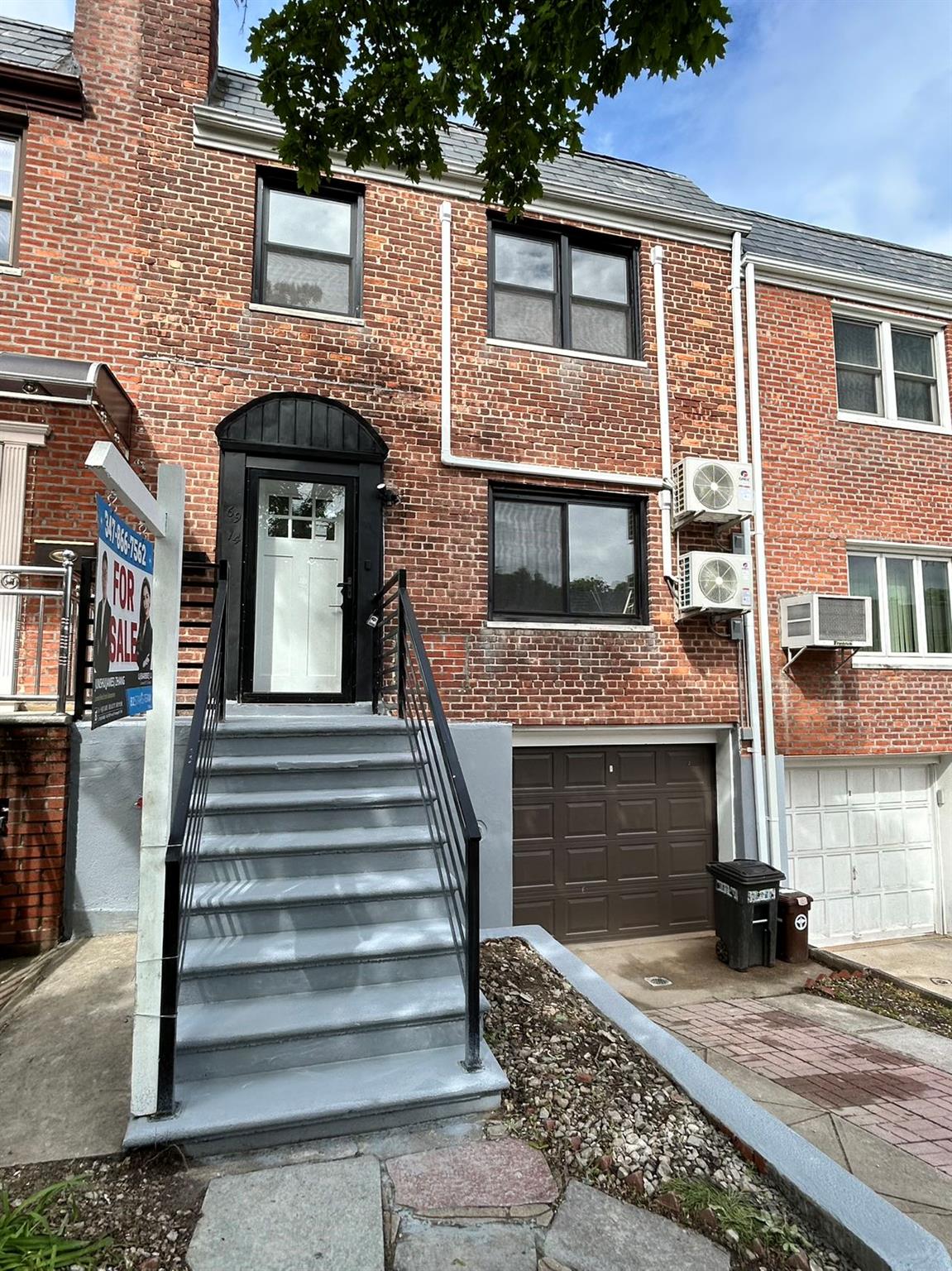 Property for Sale at 198th Street, Fresh Meadows, Queens, NY - Bedrooms: 3 
Bathrooms: 2 
Rooms: 6  - $999,000