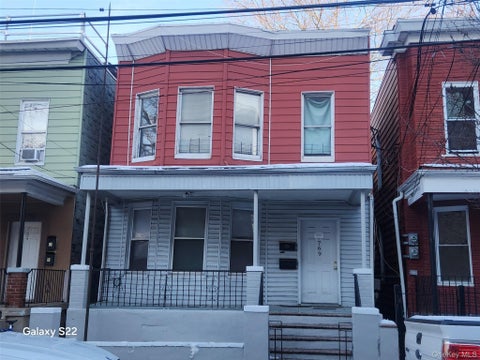Homes For Rent - 769 E 223rd Street<br/> Bronx, NY 10466