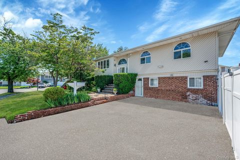 1 Mason Court Levittown NY 11756