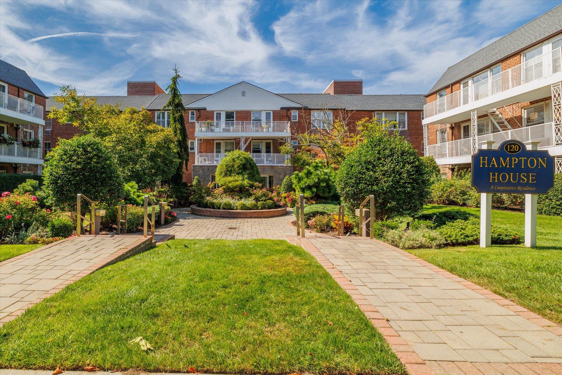 120 Morris Avenue #B16, Rockville Centre, New York image 1