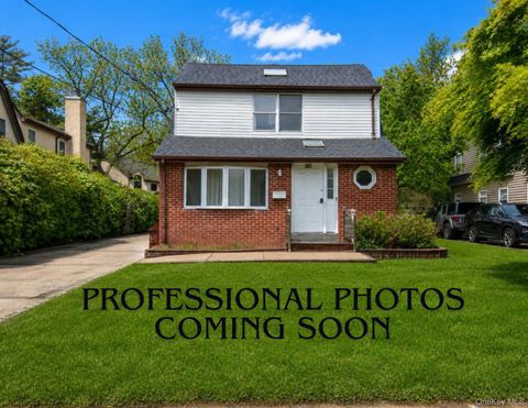 20 School House Lane Syosset NY 11791