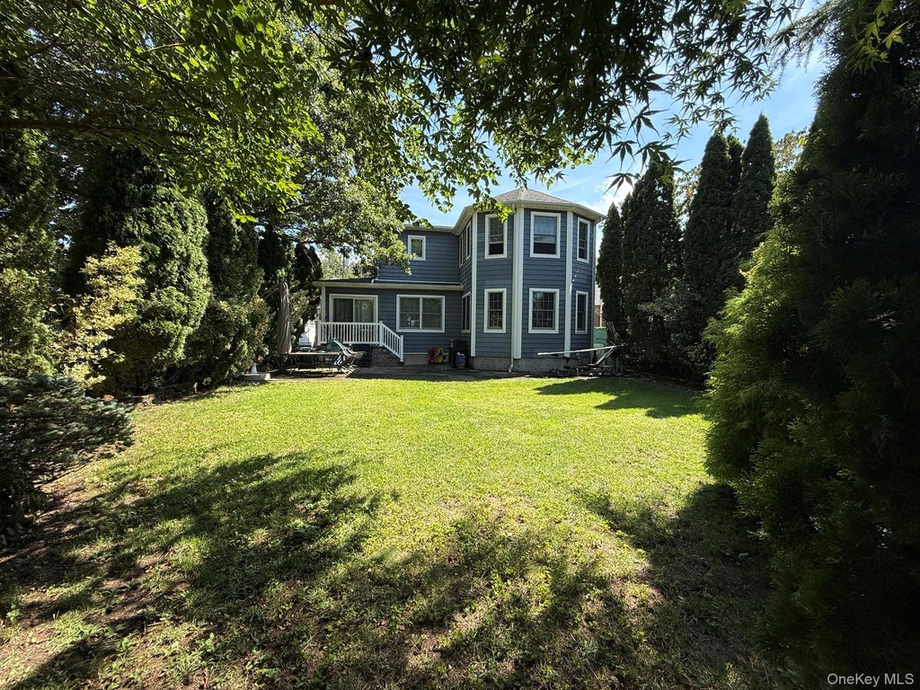 Photo of 464 Duryea Terrace, West Hempstead, NY 11552 (MLS # 1064559)