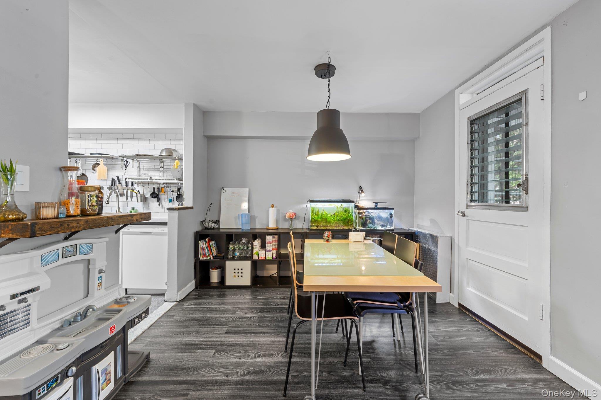 14470 41st Avenue 1H2H