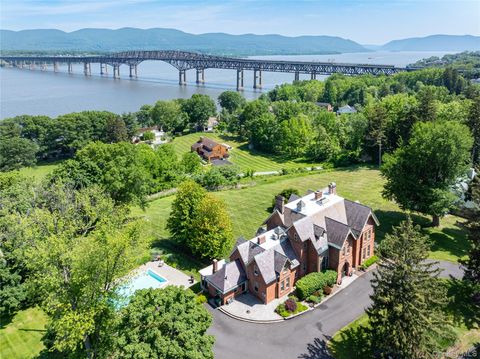 560 Grand Avenue Balmville NY 12550