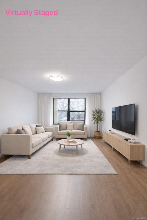 Homes For Sale - 21306 75 Avenue #4P<br/> Bayside, NY 11364