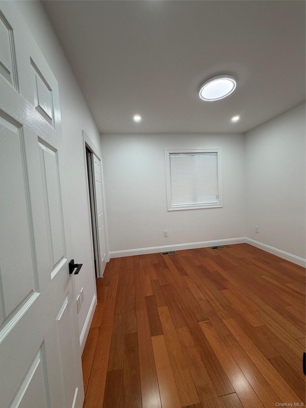 Photo of 4335 189th Street #1R, Flushing, NY 11358 (MLS # 986544)