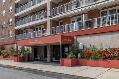 Photo of 55 Monroe Boulevard #2H, Long Beach, NY 11561 (MLS # 914514)