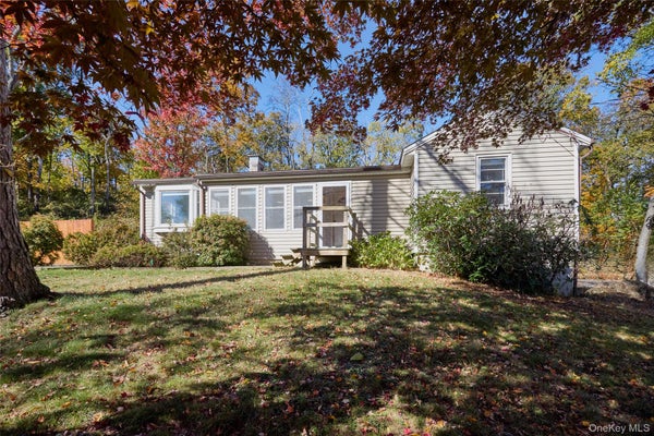7 CAROL DR, POUGHKEEPSIE, NY 12603 - Image 3ccf4a97b347cc437d02a7956fb2134b/4149121955