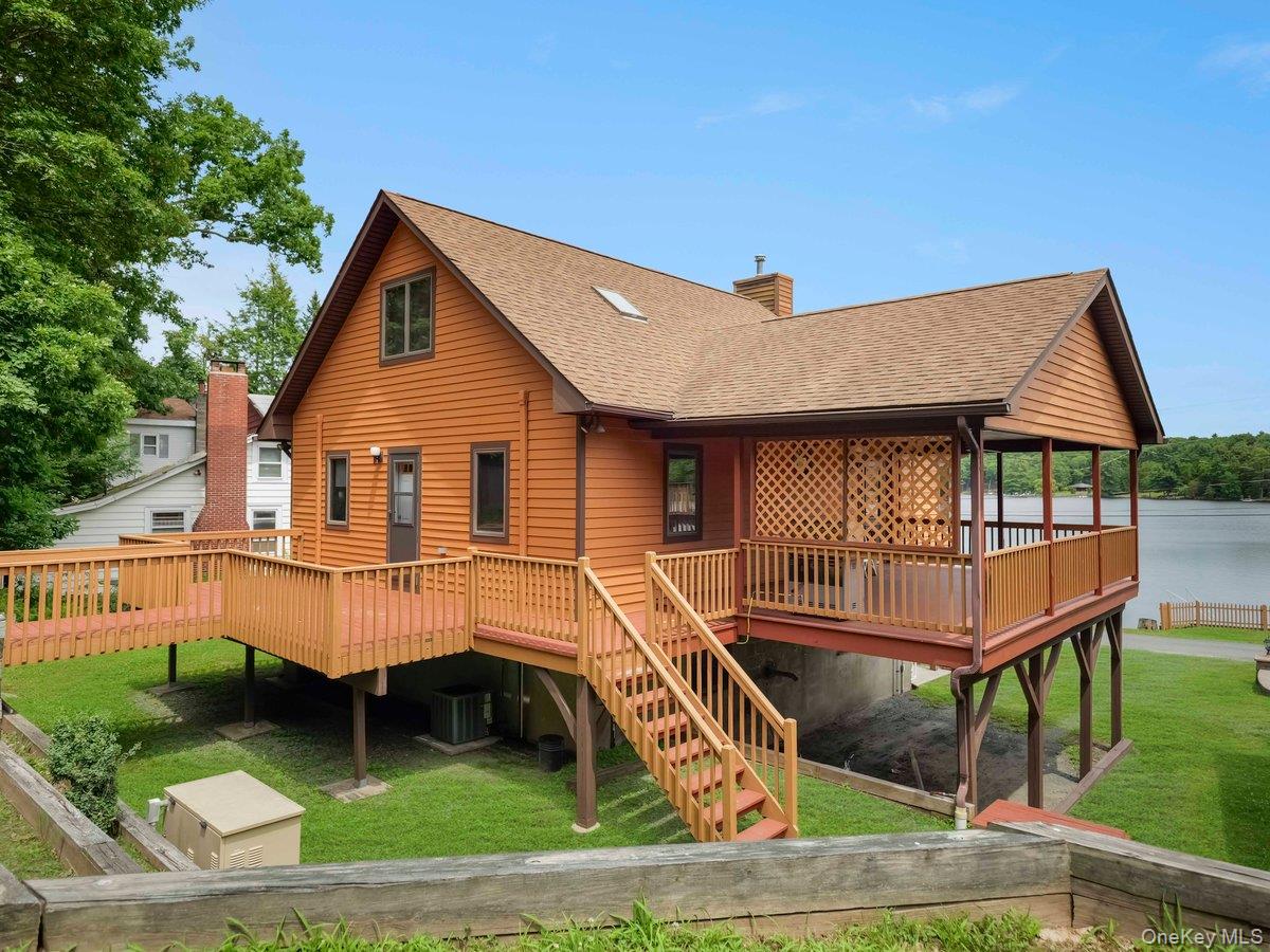 111 Mohican Trail