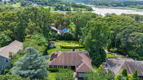 Homes For Sale - 17 Melody Ln<br/> Bayville, NY 11709