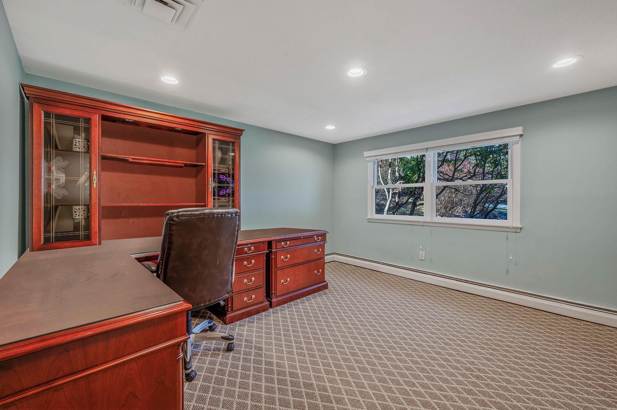 17 N Pound Ridge Road, Plainview, New York image 38