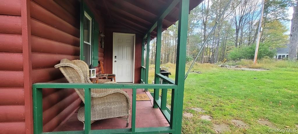 71 E Tusten Place