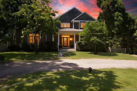 Homes For Sale - 86 Northwest Path<br/> Suffolk County, Sagaponack, NY 11962
