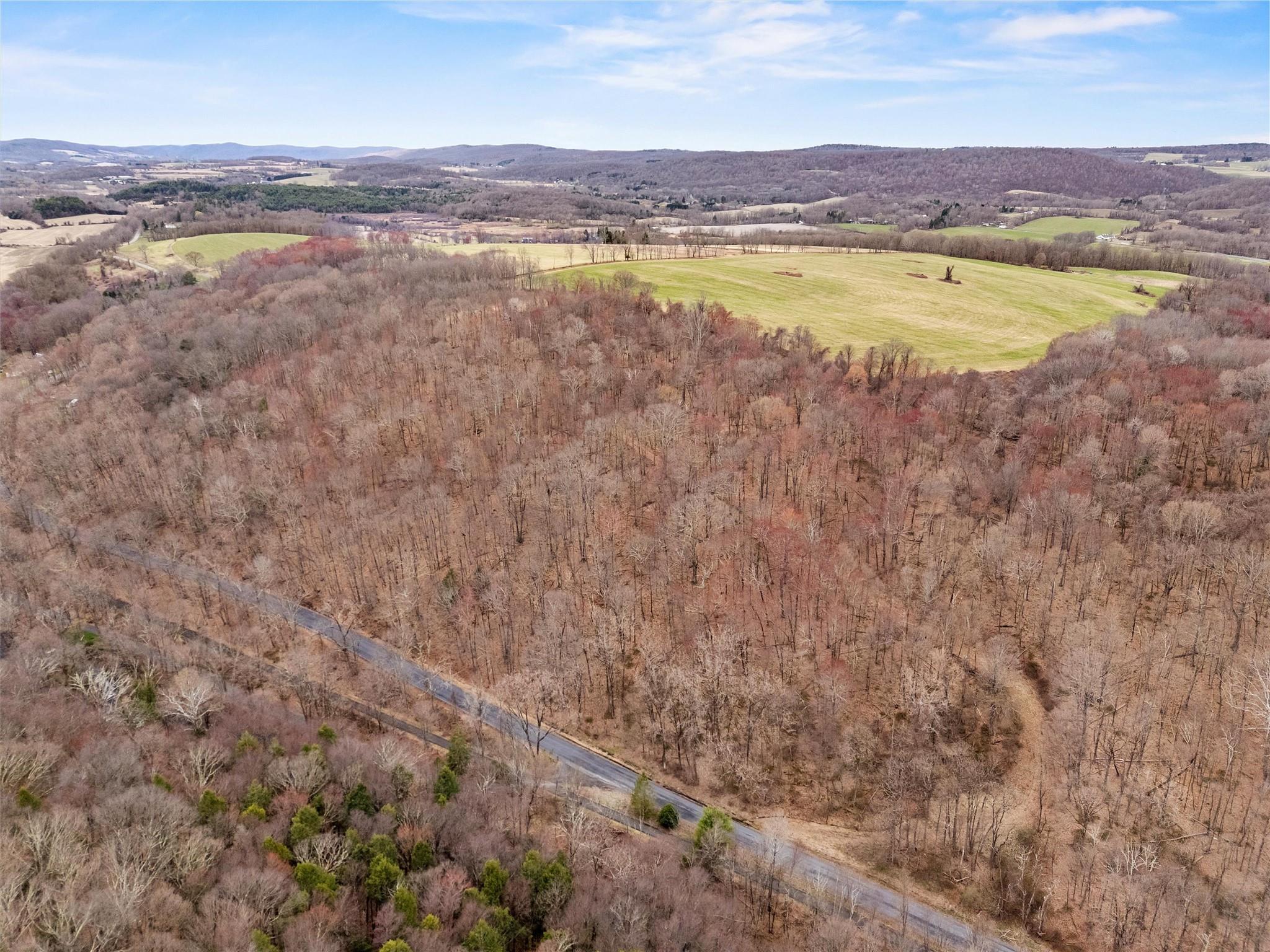 Mill Road, Millerton, New York image 15