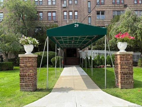 Homes For Sale - 29 Woodmere Boulevard #2-B<br/> Woodmere, NY 11598