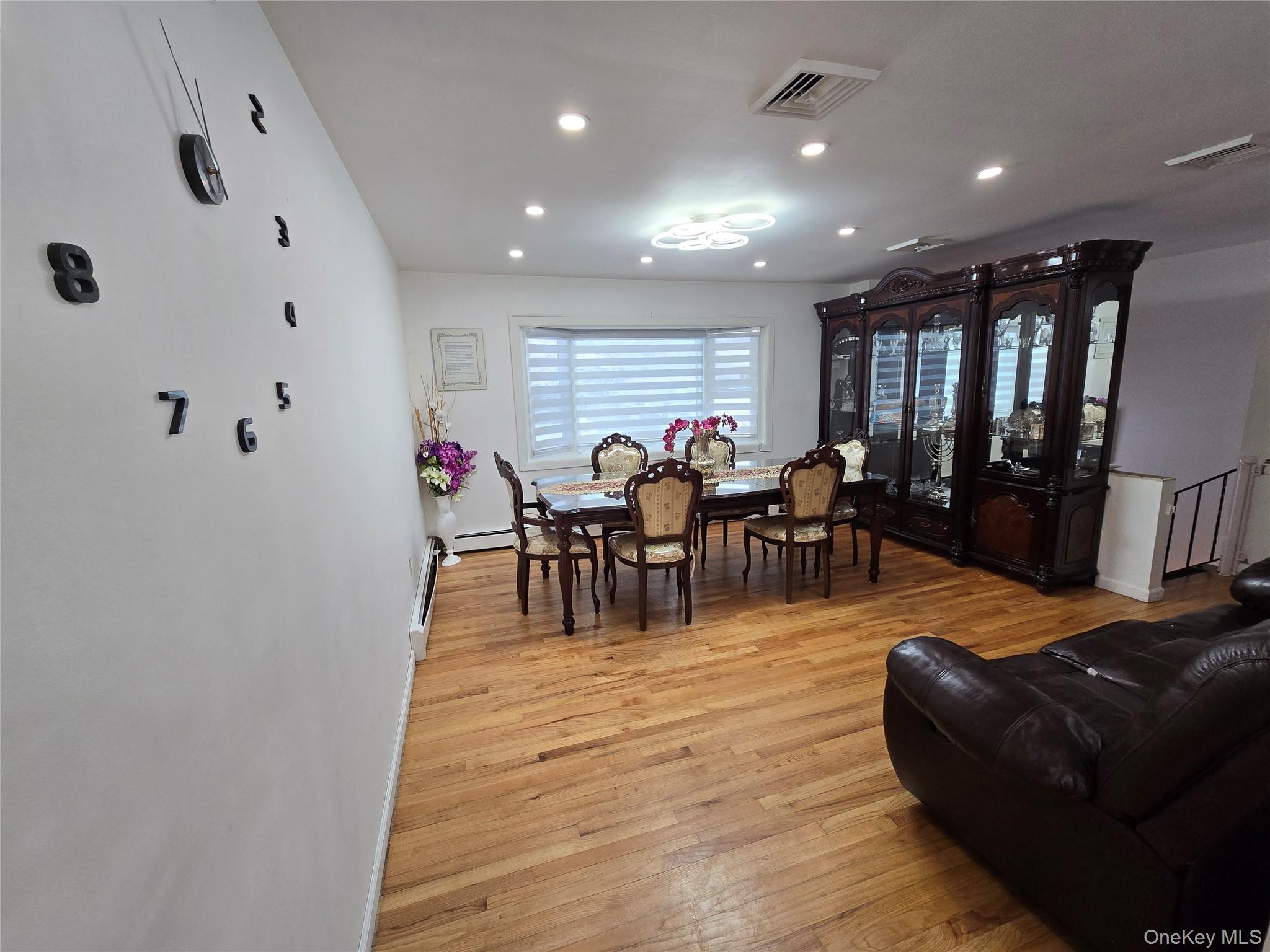 12 Round Lake Avenue