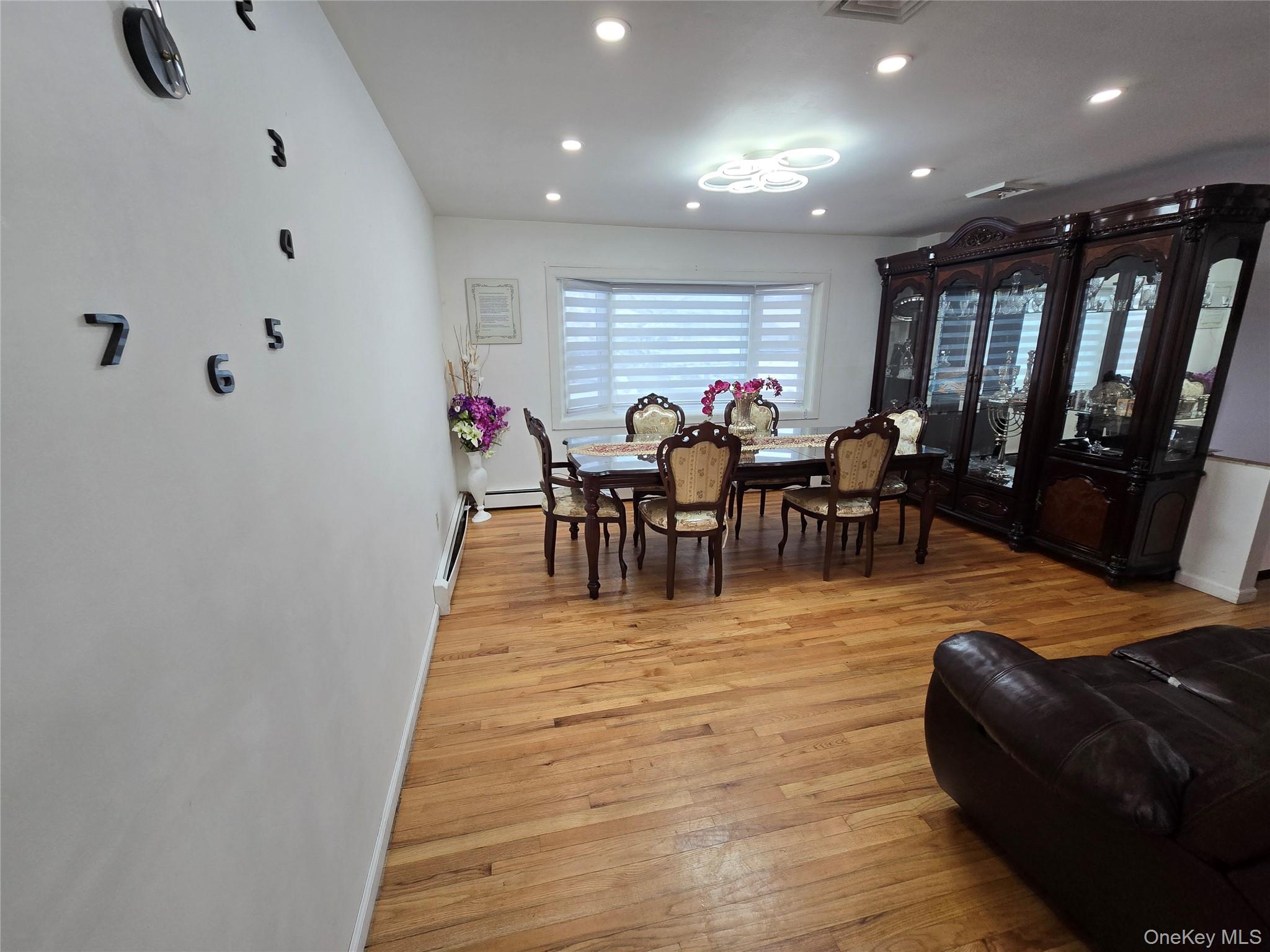 12 Round Lake Avenue