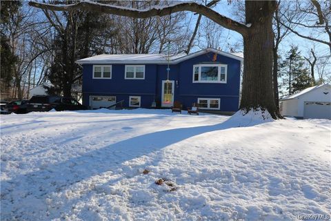 12 Round Lake Avenue Monroe NY 10950