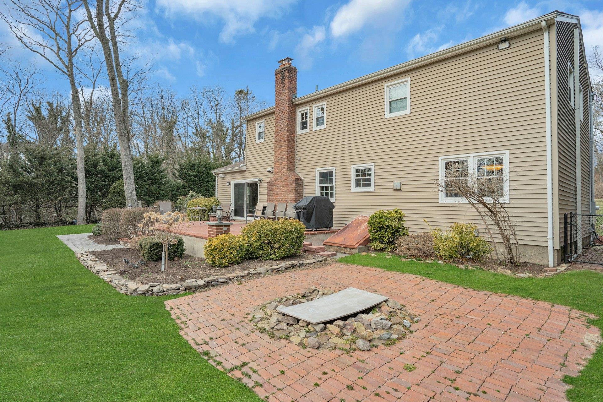 23 N Parsons Drive, Dix Hills, New York image 36