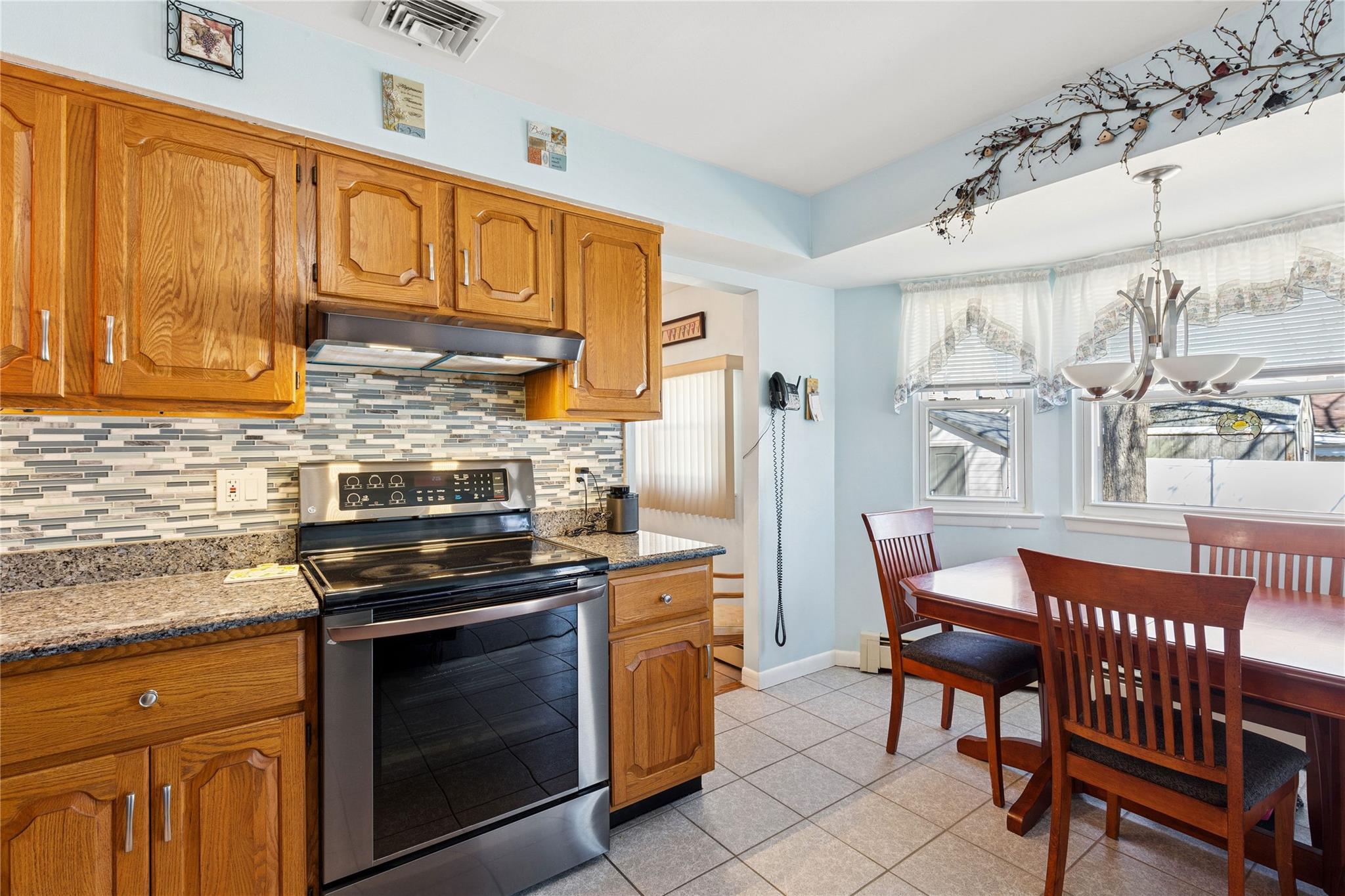 241 N 3rd Street, Ronkonkoma, New York image 6