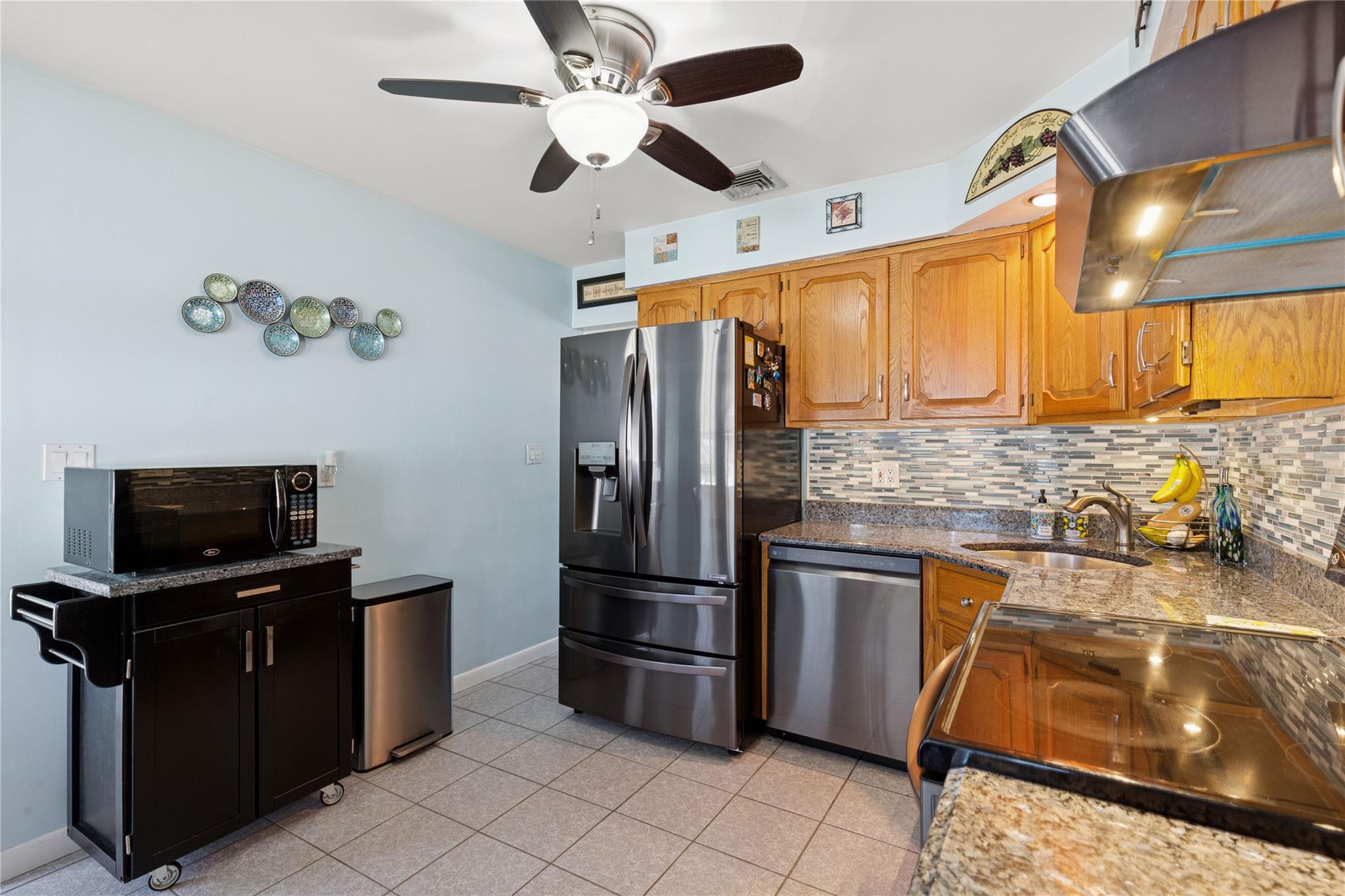 241 N 3rd Street, Ronkonkoma, New York image 9