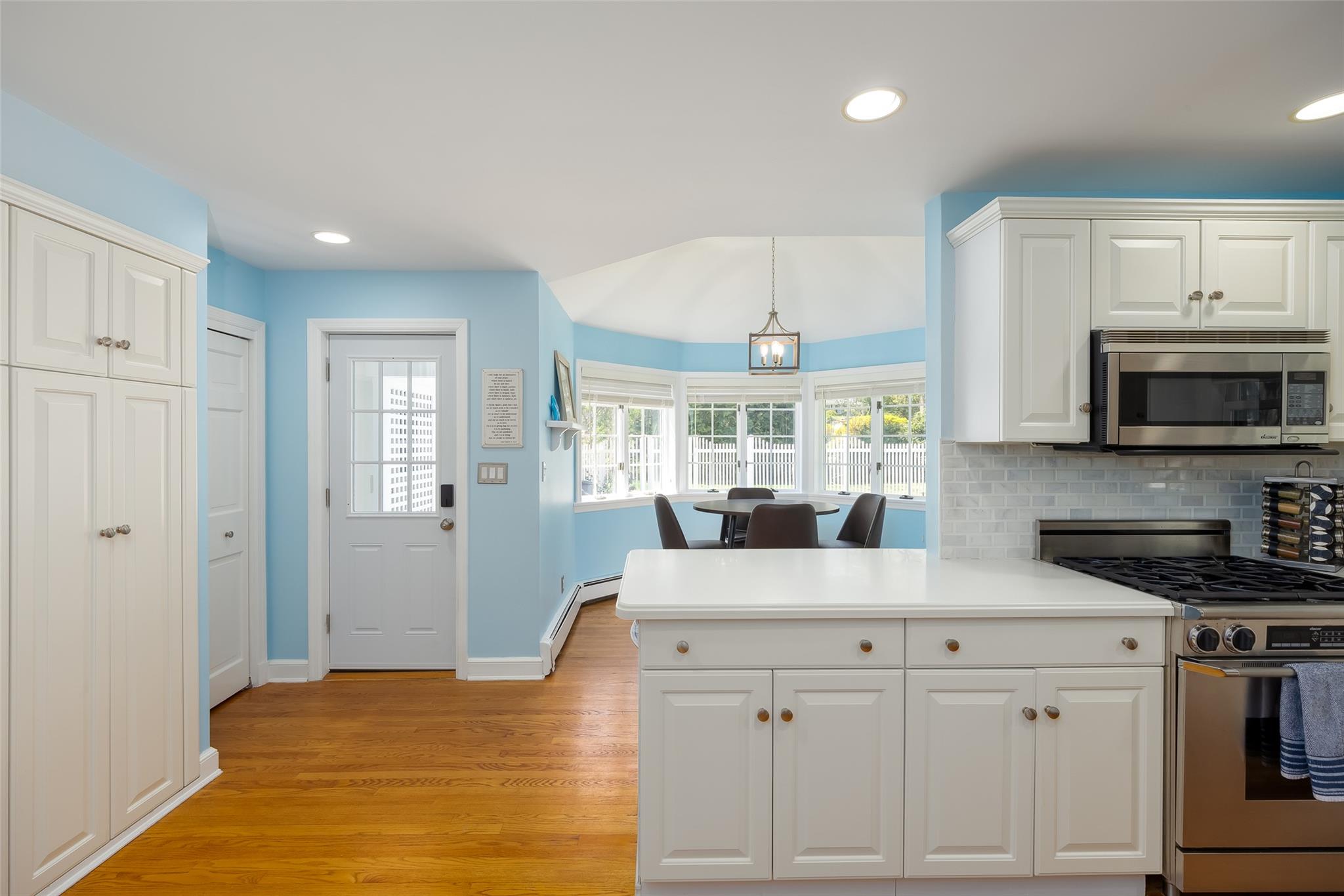 51 Dumbarton Drive, Huntington, New York image 15