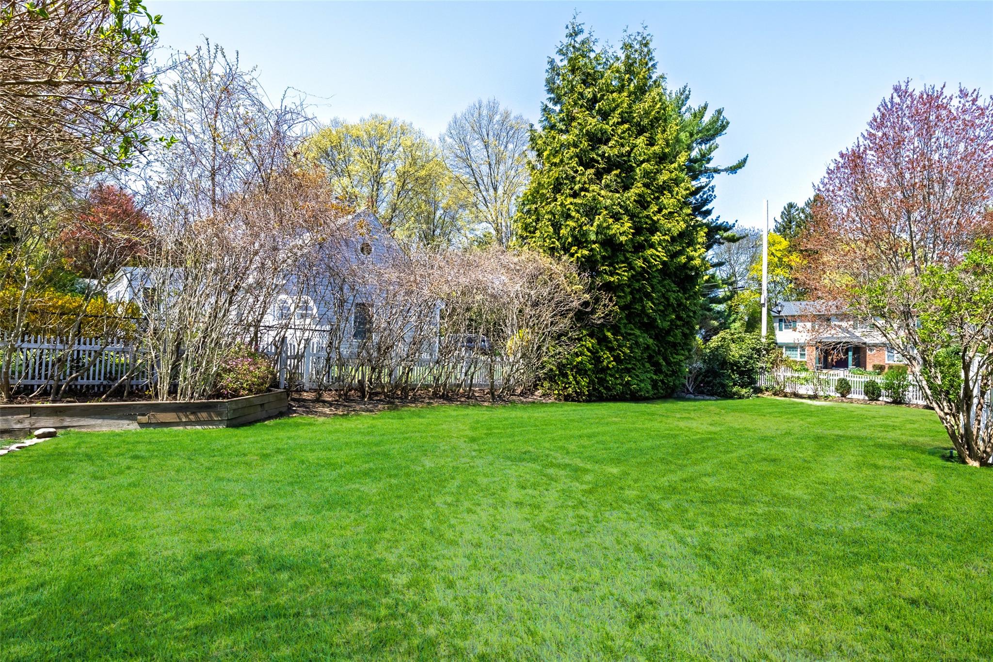51 Dumbarton Drive, Huntington, New York image 34