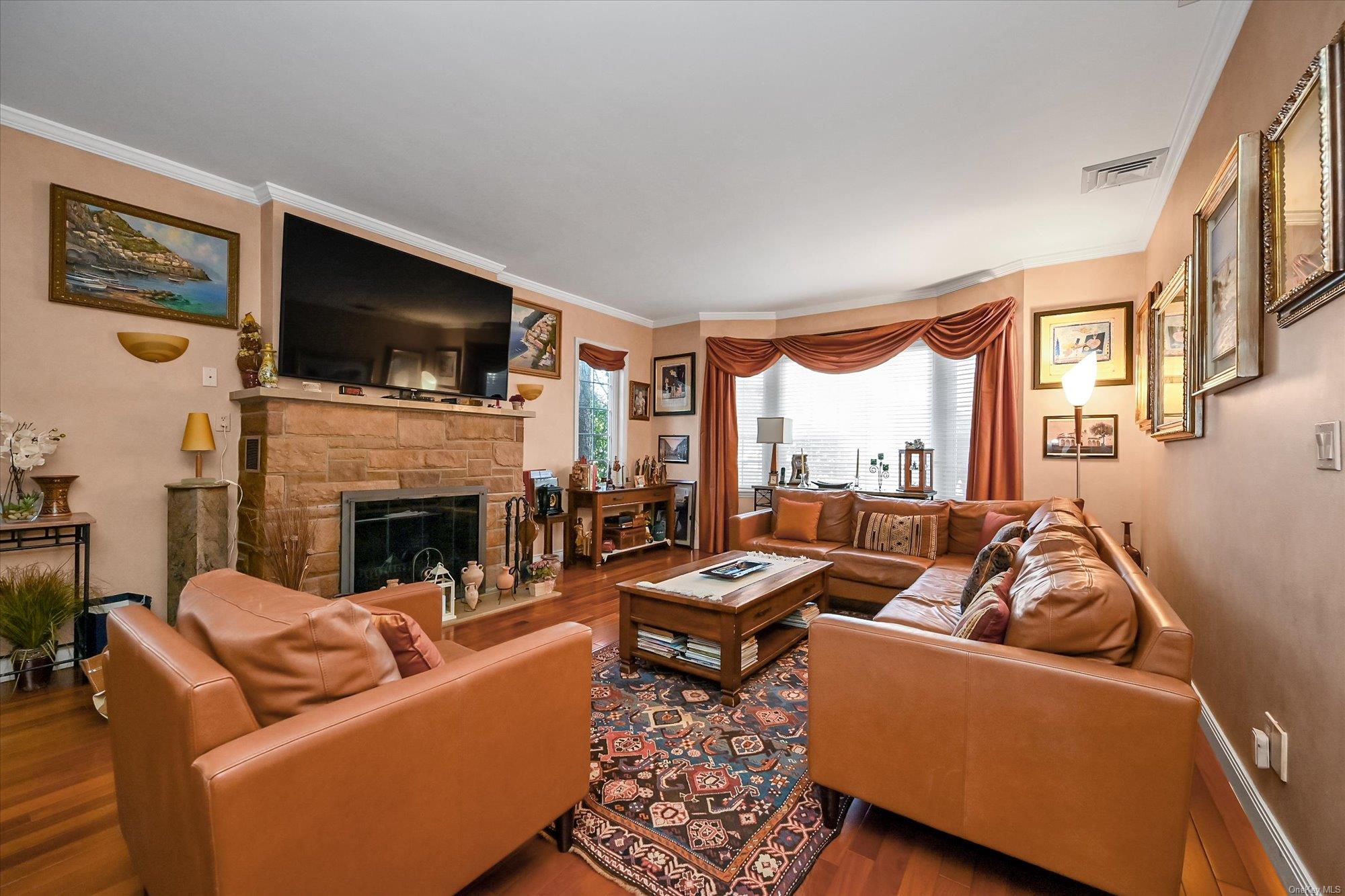 101 Harold Road, Woodmere, New York image 3