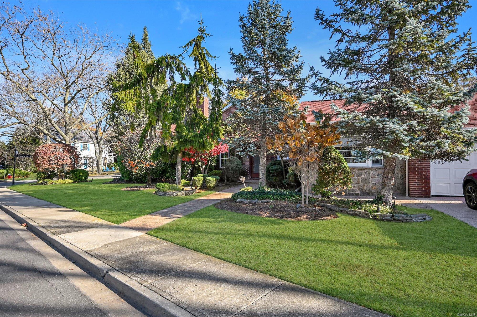 101 Harold Road, Woodmere, New York image 27
