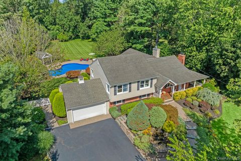 37 Salem Ridge Drive Huntington NY 11743