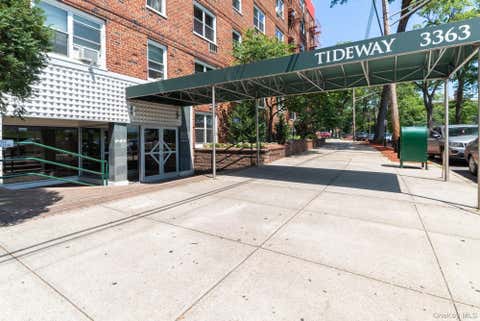 Apartment For Rent - 3363 Sedgwick Avenue #5L<br/> Bronx, NY 10463