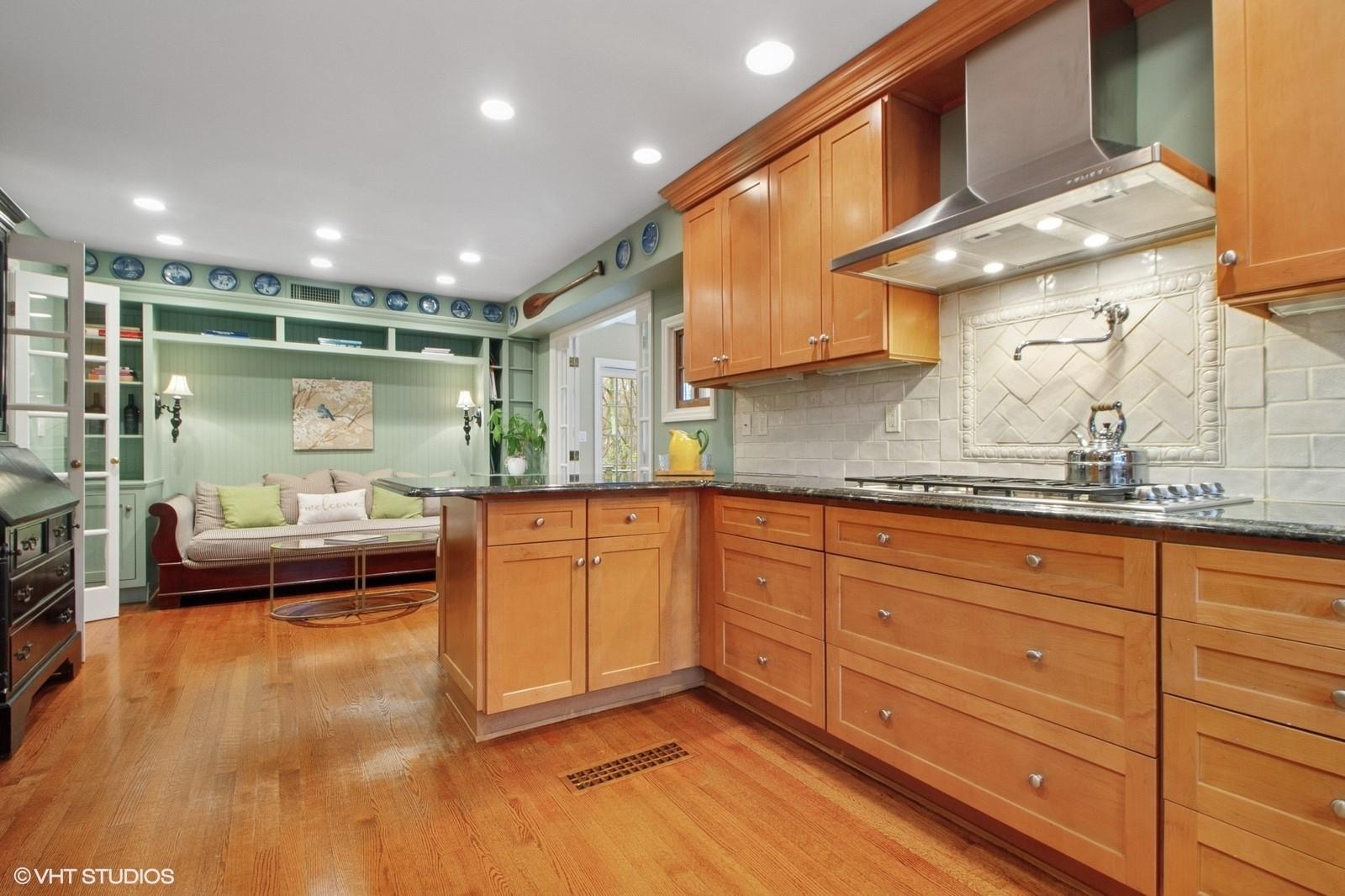 425 Soundview Avenue, Mamaroneck, New York image 19