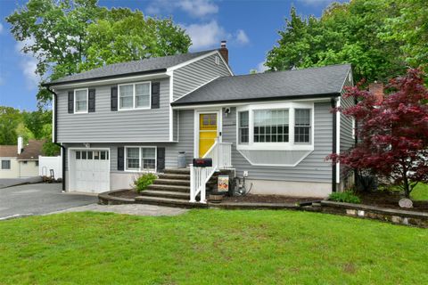 32 Maplewood Boulevard Suffern NY 10901