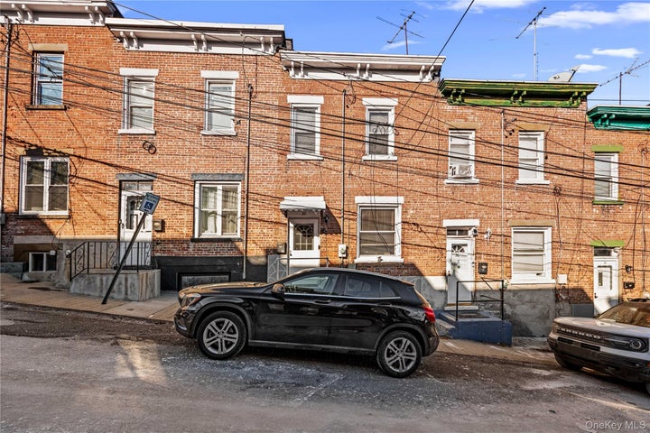Photo 1 of 28 — 37 Moquette Row S, Yonkers, NY 10703