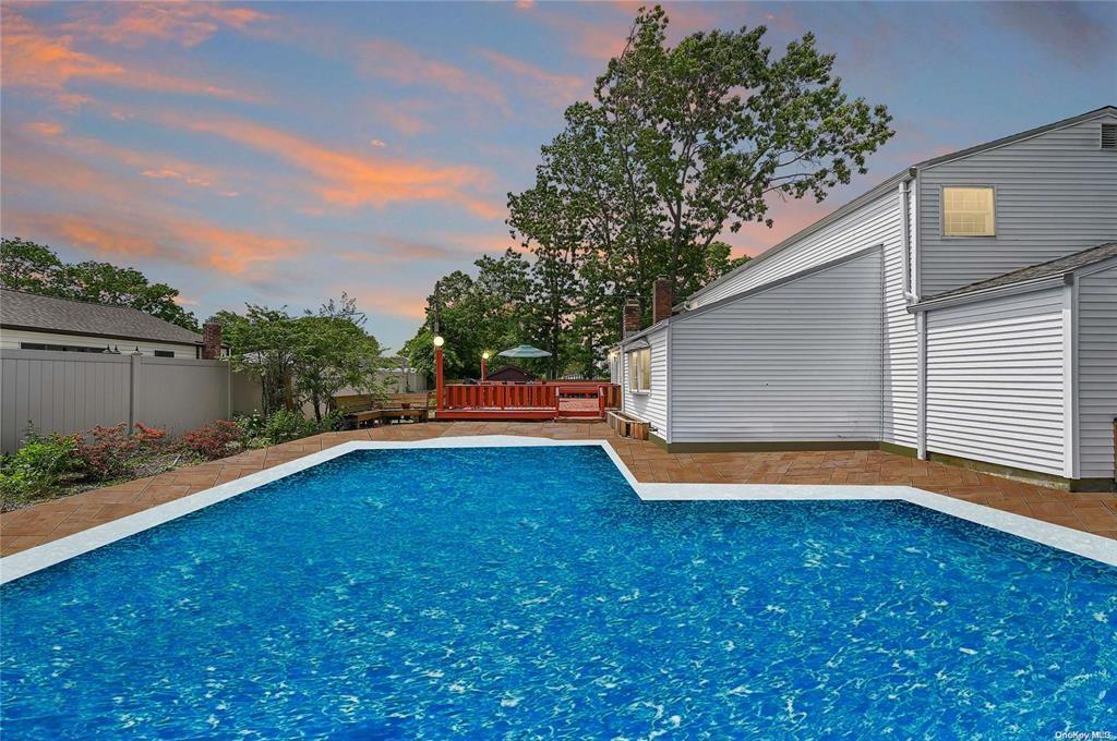 42 Hurtin Street, Port Jefferson Station, New York image 27
